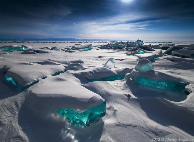 Байкал со льдом