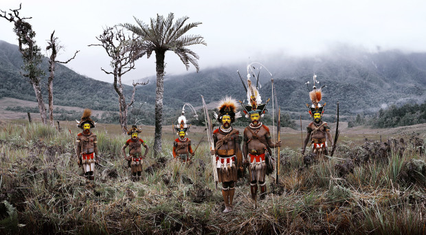 NELS120801-TRIBES-PAPUA-NEW-GUINEA-005