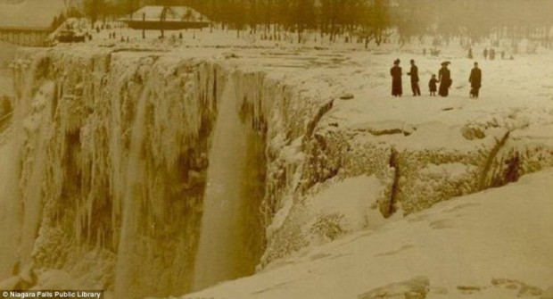 ниагарский водопад замёрз