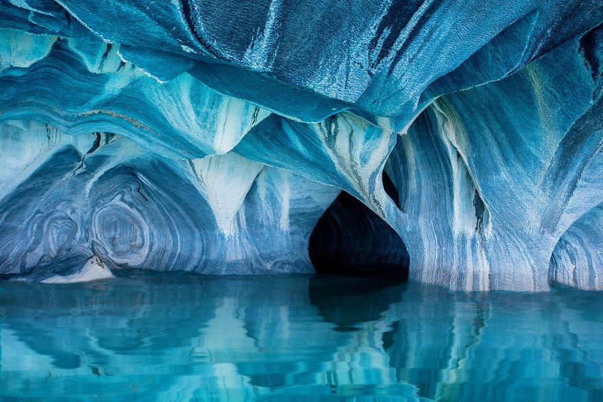мраморные пещеры в Патагонии
