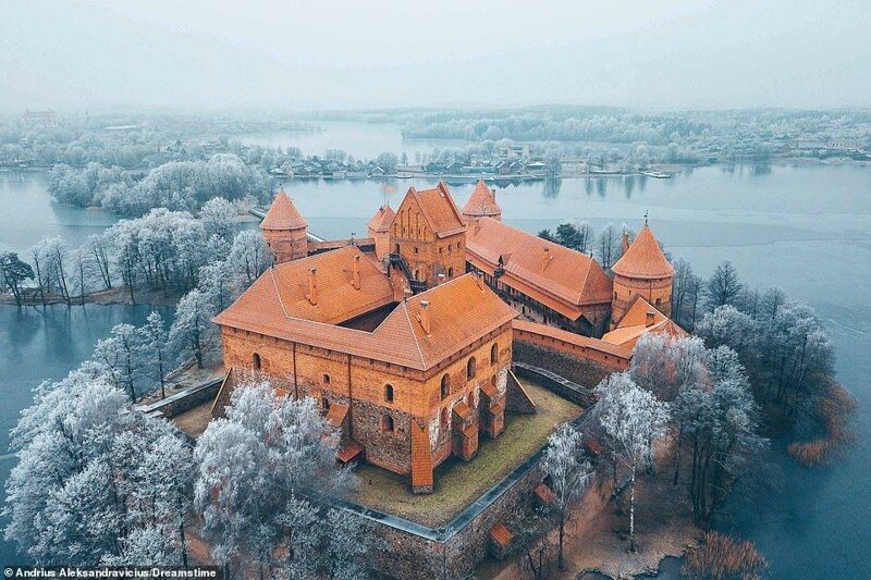 5. Тракайский замок, Литва
