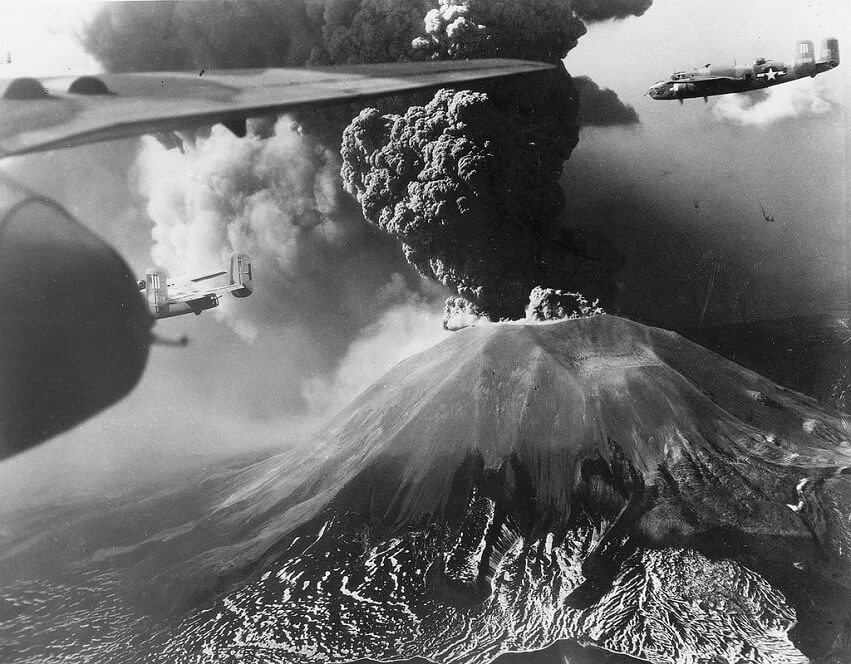 Извержение Везувия 1944 года