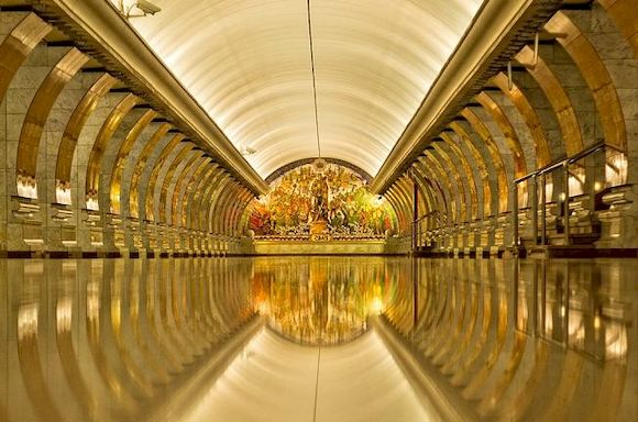 Парк Победы, 5 самых глубоких станций метро в мире