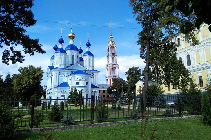 Казанский монастырь.
