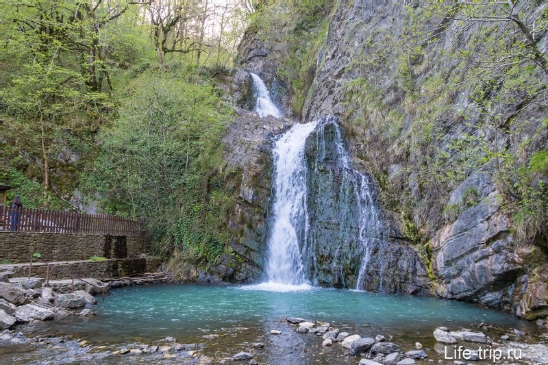 Змейковский водопад в Сочи