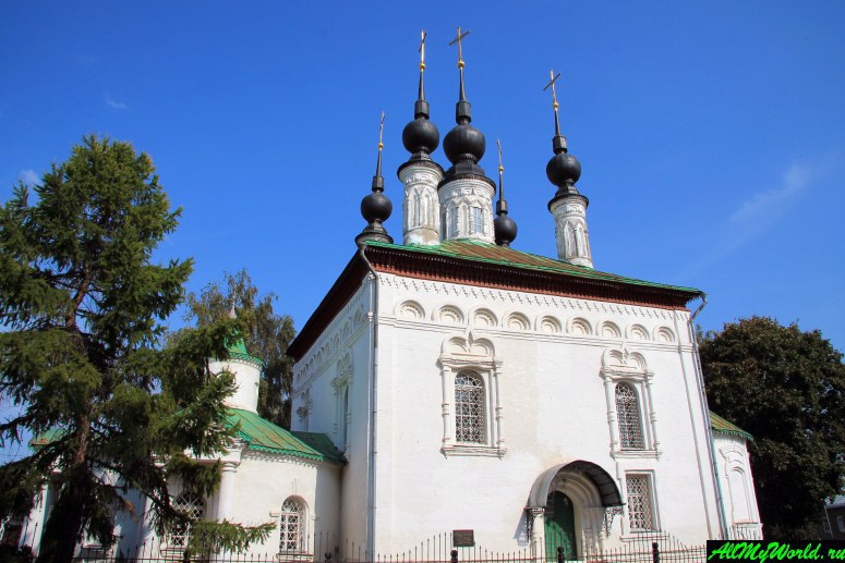 Достопримечательности Суздаля - Цареконстантиновская и Скорбященская церкви