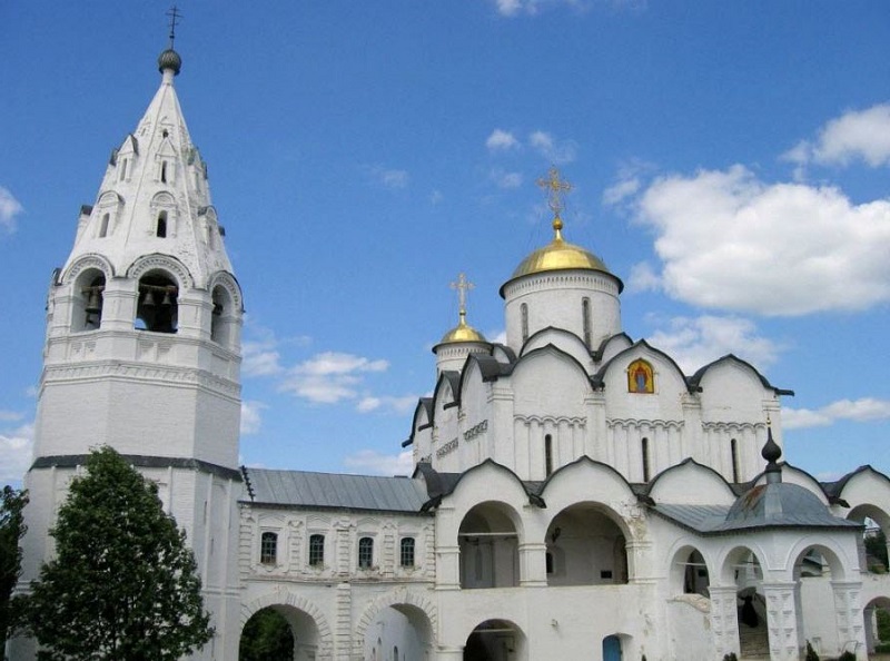 Колокольня Покровского собора Суздаль