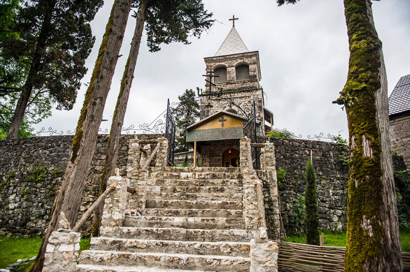 Команский монастырь
