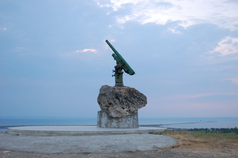 Памятник Советским десантникам