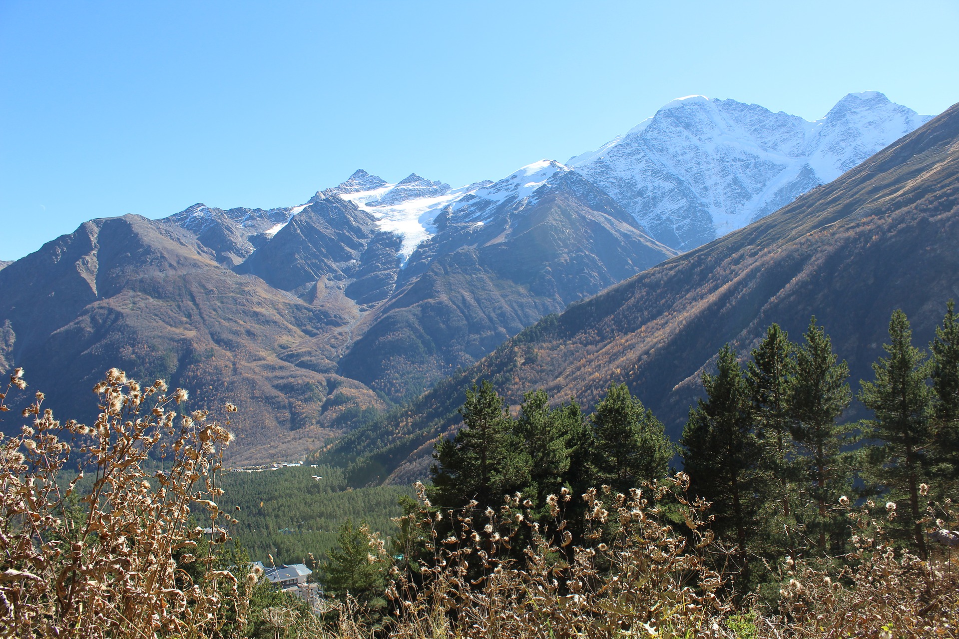 Гора Эльбрус: мечта любого альпиниста покорить её вершину
